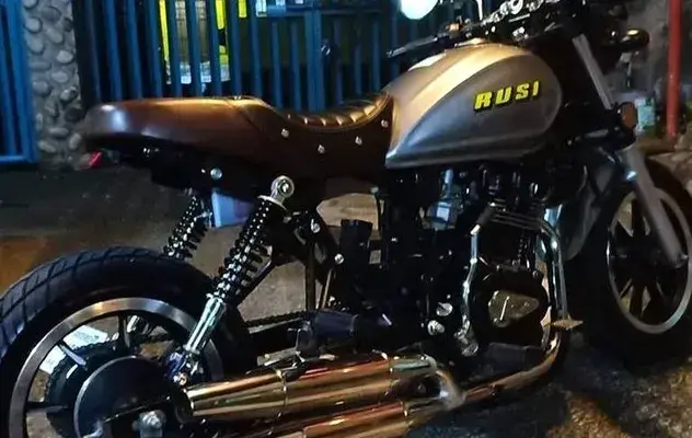 TOP 7 Rusi Motorcycles Podium on a park